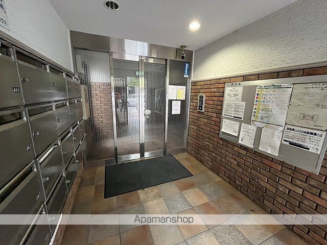 アーバン田部IIIの玄関写真