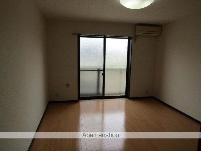 アンプルールクラージュエトッフの内装写真