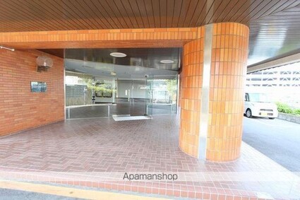 香西グランドマンション１０７[2LDK/89.34m2]のエントランス
