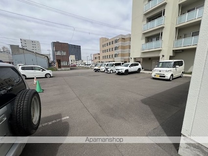 Ｇウェーブ松風（ジーウェーブマツカゼ）[1LDK/53.73m2]の駐車場