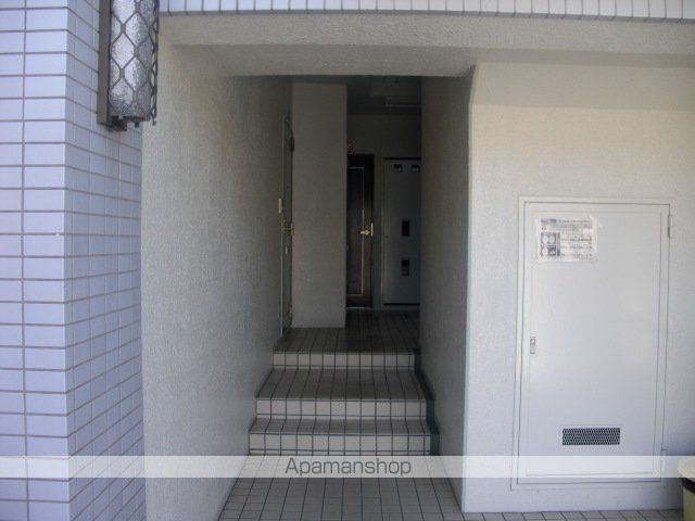 第2庭園ハイツの玄関写真
