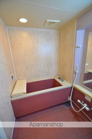 阪急千里線 北千里駅 バス乗車時間：11分 最寄りバス停で下車 徒歩3分 5階建 築38年の内装写真