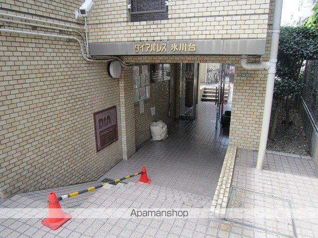 ダイアパレス氷川台の玄関写真