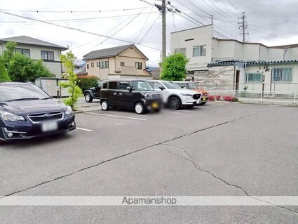 ハイグラッド　Ａ[1LDK/47.69m2]の駐車場