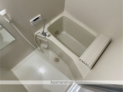 フレックスタウン小柴見　Ａ[3LDK/83.65m2]のバス