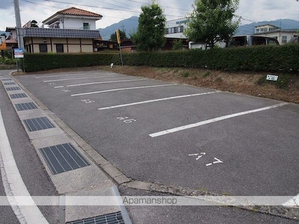 ガーデンハイム樗　１番館[3DK/56.76m2]の駐車場