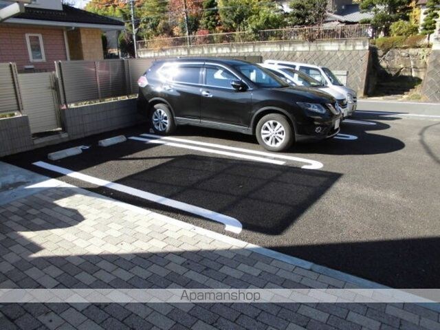 エミネンス・アン[1LDK/41.31m2]の駐車場