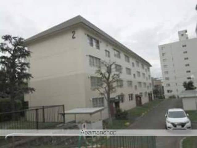 札幌西月寒団地3号棟の外観写真