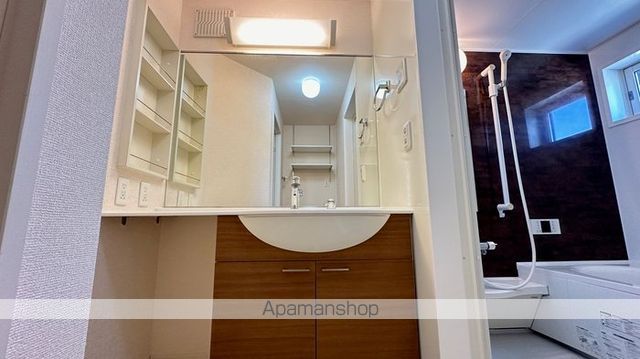 WISDOMの内装写真