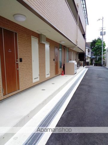 シャンテー宮之阪の玄関写真