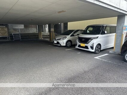 ハイツ森本Ⅱ[1DK/22.5m2]の駐車場1