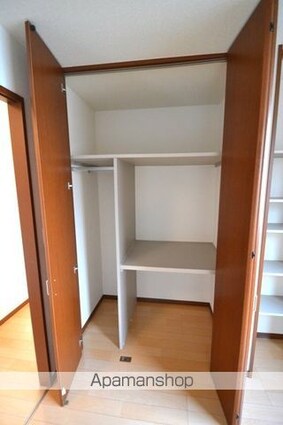 サウザンドタウン　Ｄ棟[2LDK/50.78m2]の収納