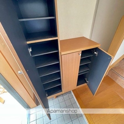 滋賀県大津市大将軍３丁目[2LDK/58.12m2]の玄関