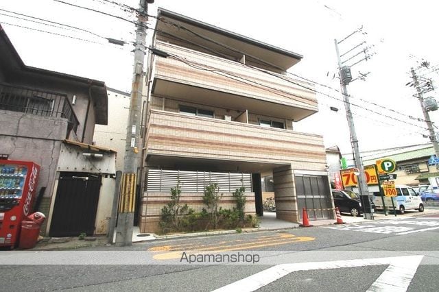 クリスタルコート江坂の外観写真