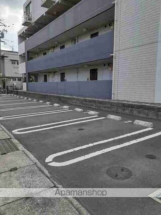 メゾン千代田[1K/39.32m2]の駐車場