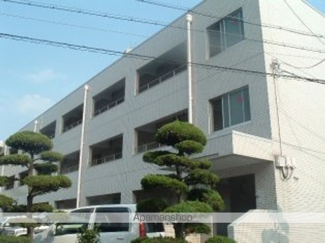 ハイツホワイトの外観写真