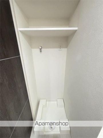 フォレスト コナ名駅の内装写真