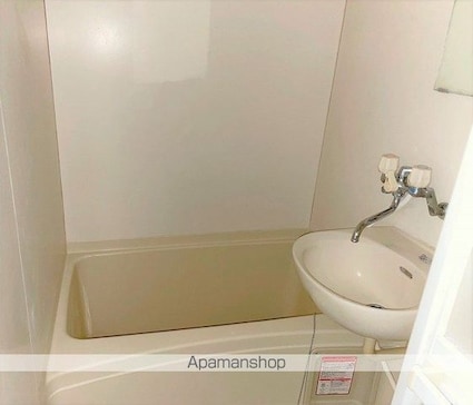 レオパレスＡＯＫＩ[1K/26.49m2]のバス