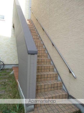 パステルハイツ博多の玄関写真