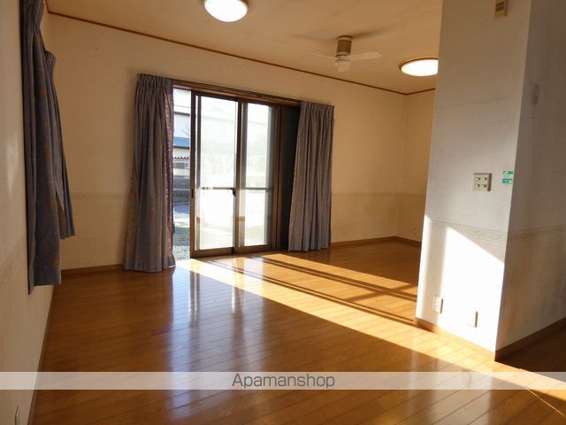 高柳戸建貸家の内装写真
