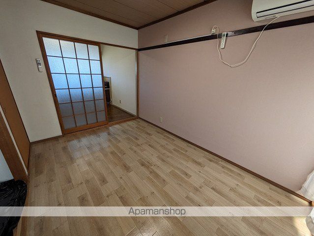 クレセントの内装写真
