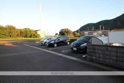 岐阜県加茂郡坂祝町酒倉[2LDK/58.86m2]の駐車場