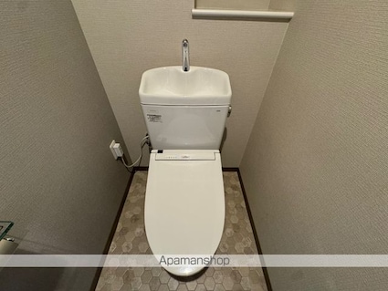 ＴＯＷＥＲ・１１１[3LDK/76.07m2]のトイレ