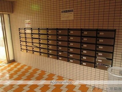 ロイヤルハイツ清水町[1K/24.03m2]のエントランス2