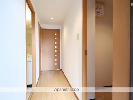 メゾン・ド・オーキッド[1LDK/41.8m2]の玄関