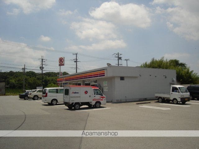 コンフォース・アイの周辺写真