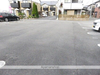 岐阜県岐阜市柳津町上佐波５丁目[1LDK/45m2]の駐車場1