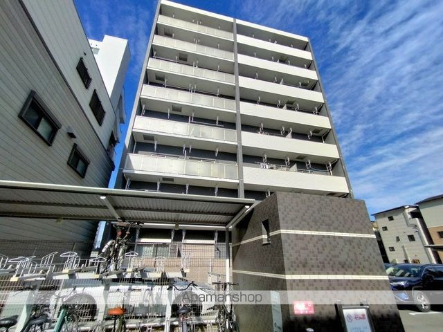 パークライフ エサカの外観写真