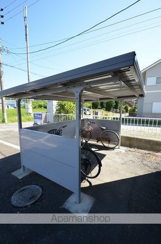 鈴木ハイツの玄関写真