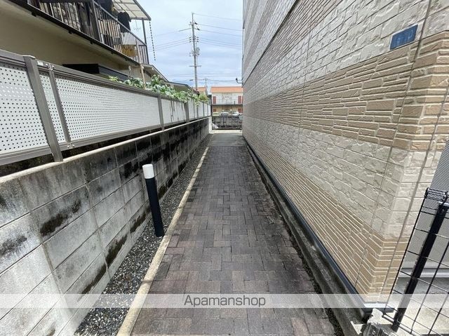 レオパレス伊島町２丁目[1K/23.18m2]のエントランス2