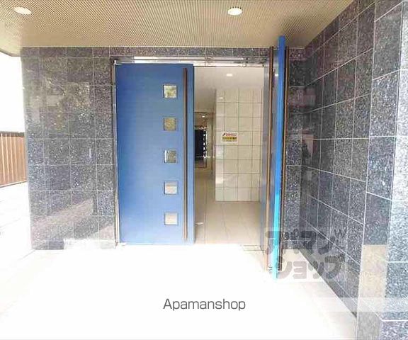 グランレブリー御所西IIの玄関写真