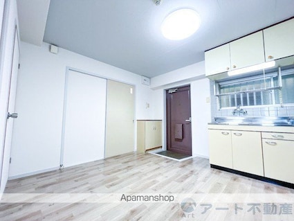 亀田ビル[2DK/38m2]のリビング・居間