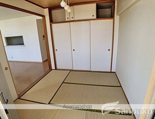 アルファステイツ市駅前の内装写真