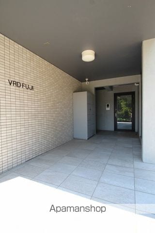 VRD富士の玄関写真