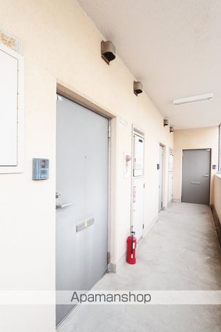 佐古一番町ハイツA館の玄関写真