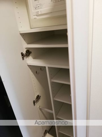 コンフォリア・リヴ品川南大井の内装写真
