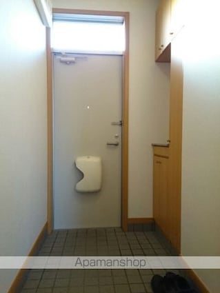 マダムハウス[1K/37.85m2]の玄関