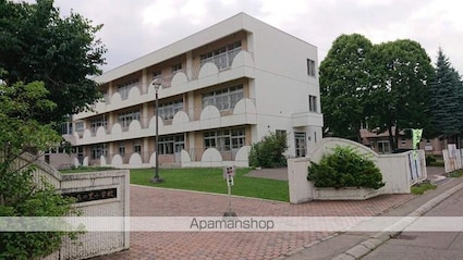 ウエスト２１５[1LDK/36.66m2]の周辺1