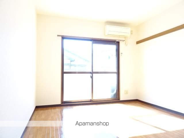 ピンキッシュの内装写真