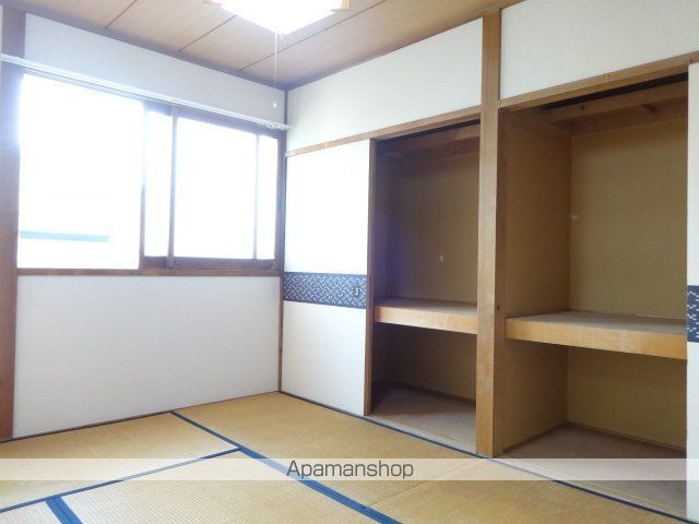 ハイブローム八幡の内装写真