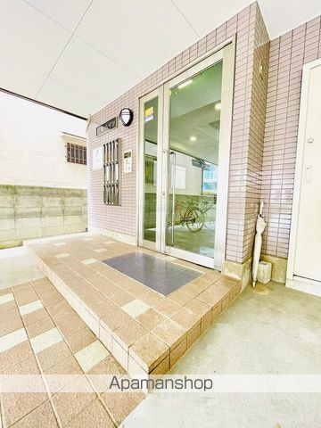 小鳥ハイツの玄関写真