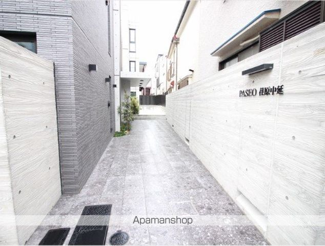 PASEO荏原中延の玄関写真