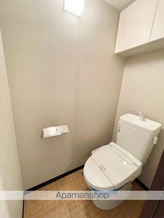 ロイジェントパークス四ツ谷[1R/40.68m2]のトイレ