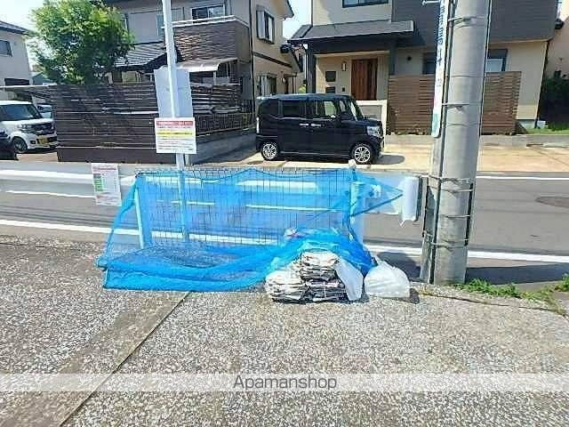 高洲マンションの外観写真