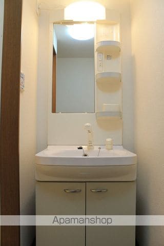 アンプルール リーブル ゴールドクレストの内装写真