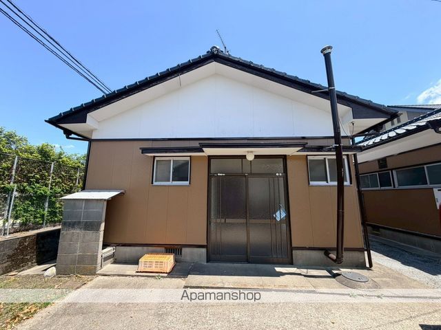 長峯貸家の外観写真